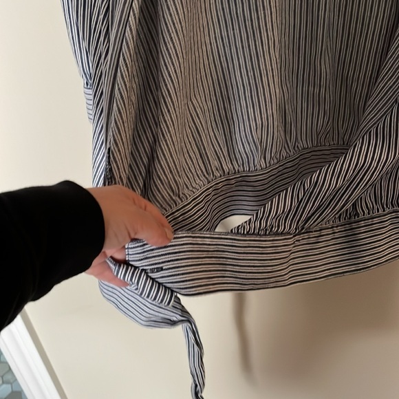 Pinstripe Cropped Wrap Top - Picture 5 of 8